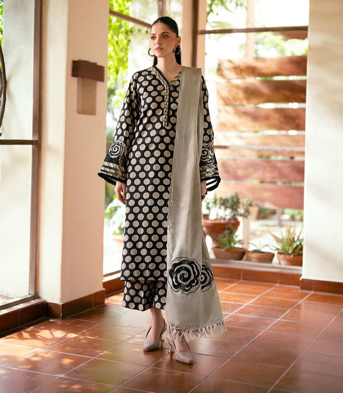 BINSAEED 3PC Khaddar Collection β Printed Winter Suits
