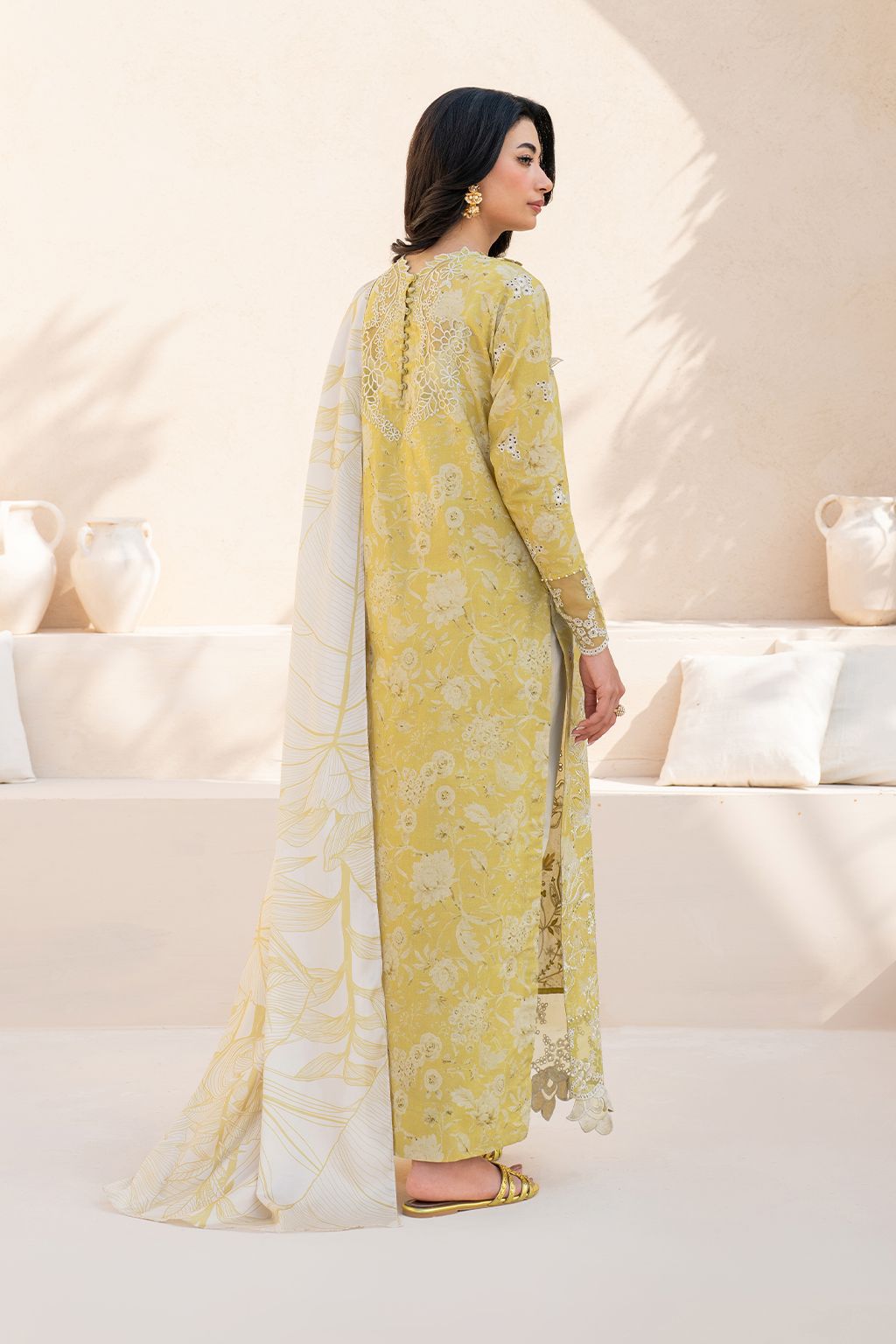 Iznik Lawn 3-Piece Suit with Embroidered Front & Chiffon Dupatta