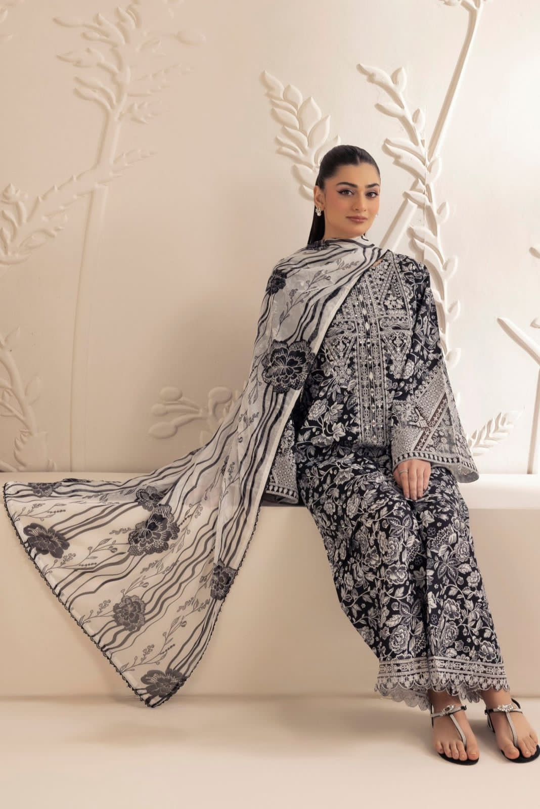 BINSAEED 3PC Khaddar Collection – Printed Winter Suits