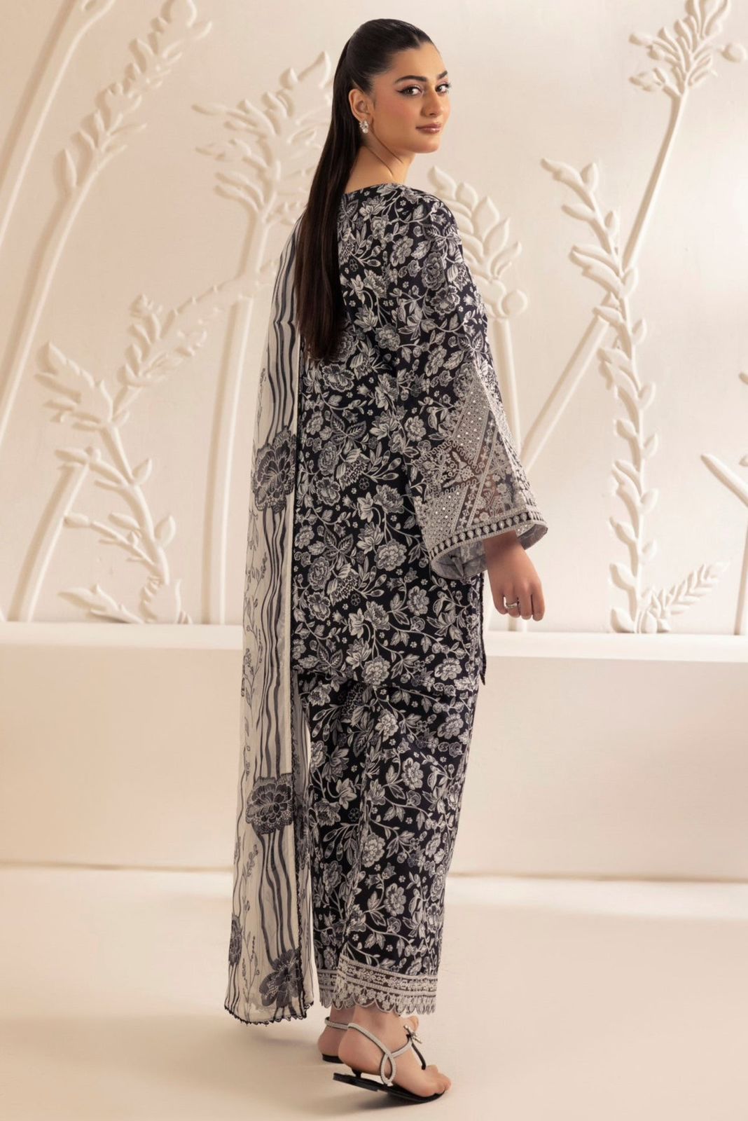 BINSAEED 3PC Khaddar Collection – Printed Winter Suits