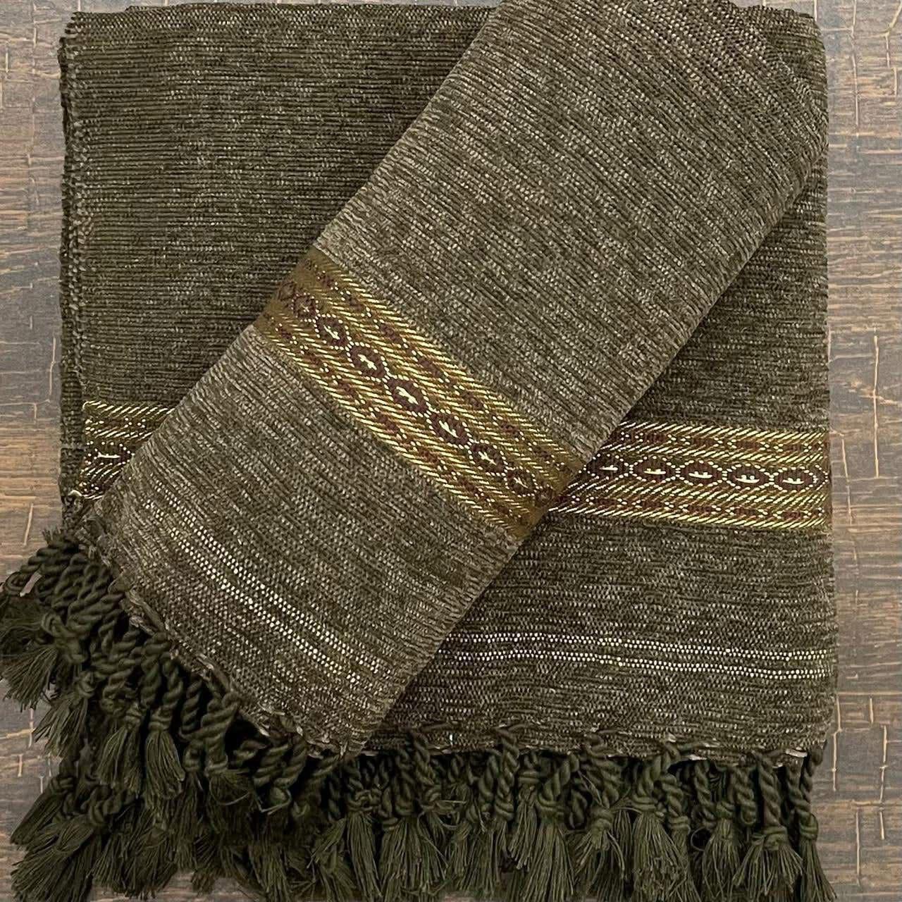 Men’s Velvet Shawl – Luxury Winter Collection with Border Work & Tassels