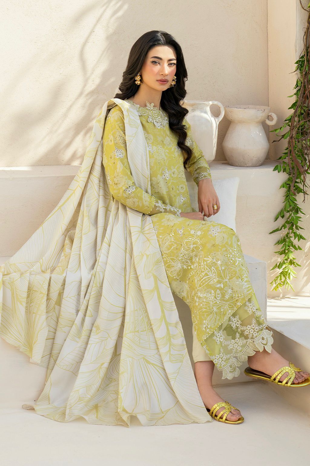 Iznik Lawn 3-Piece Suit with Embroidered Front & Chiffon Dupatta